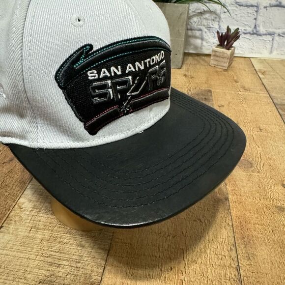 San Antonio Spurs PRO STANDARD NBA Adjustable Cap Hat Black Leather Visor Strap - Picture 4 of 11